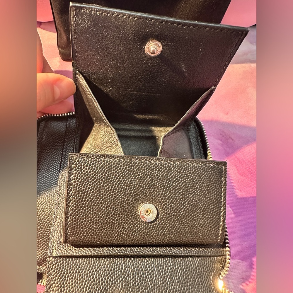 Vintage Yves Saint Laurent Men’a Wallet (EUC; Black) - Picture 14 of 16